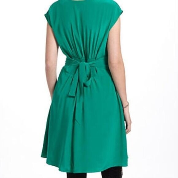 LIL / DIL Anthropologie 100% Silk V-Neck Tie Back Dress Kelly Green Sz XS Flawed - Picture 9 of 16